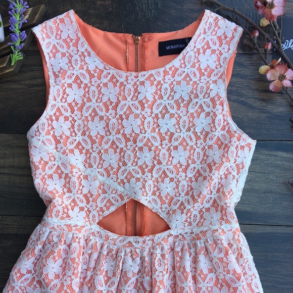 MINKPINK CORAL WHITE LACE DRESS - Picture 7 of 8